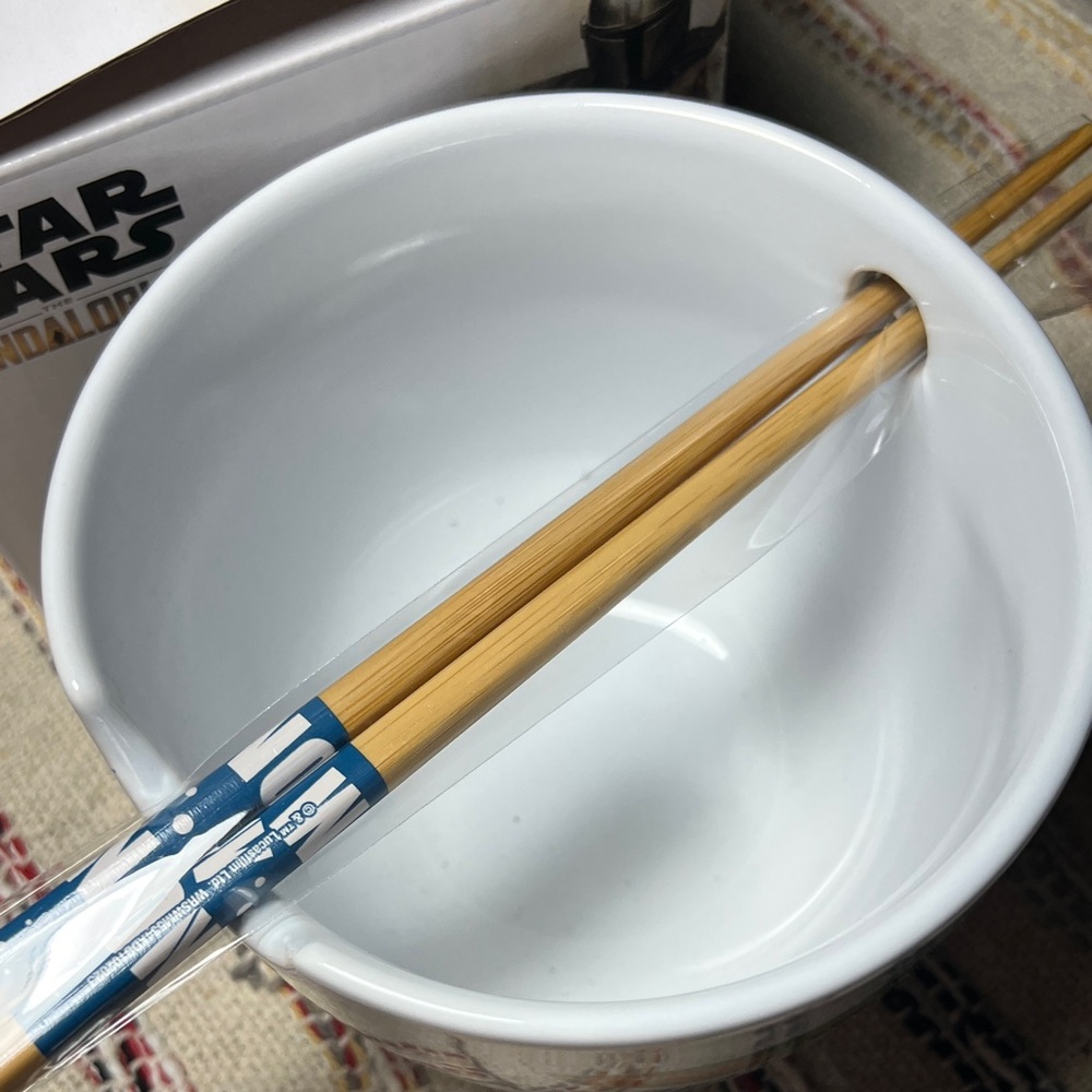 🥢Disney Star Wars The Mandelorian Baby Yoda Grogu Ceramic Bowl with Chopsticks - Picture 9 of 12
